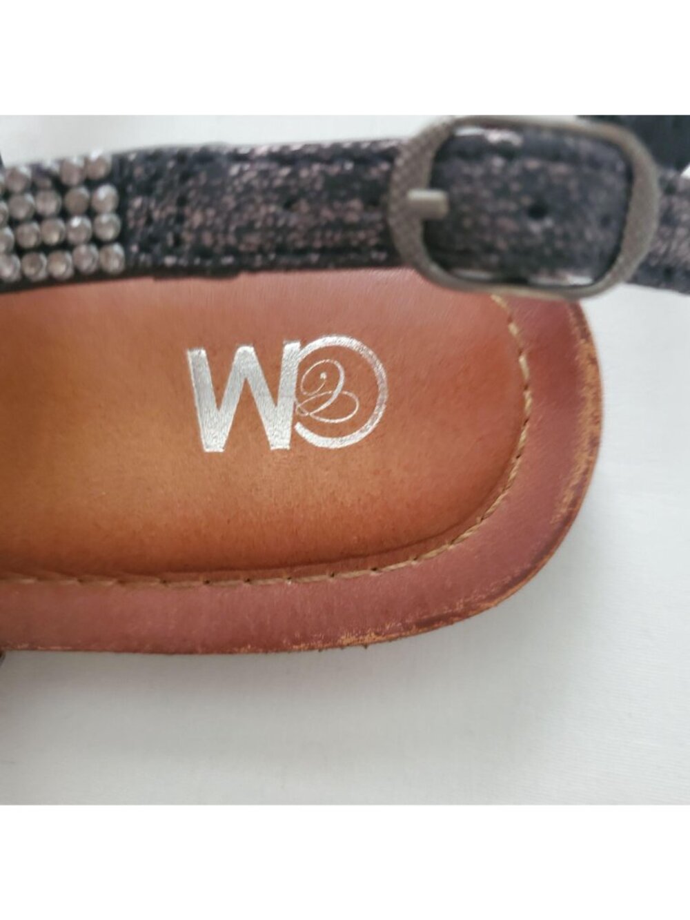 Chelsea Moreland CM Aria Silver Jeweled Studded Black Flat Thong Sandals Size 9M - Picture 6 of 7